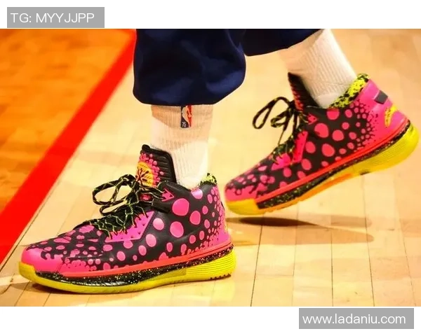 足球球星穿什么鞋最能彰显个性与实力时尚感