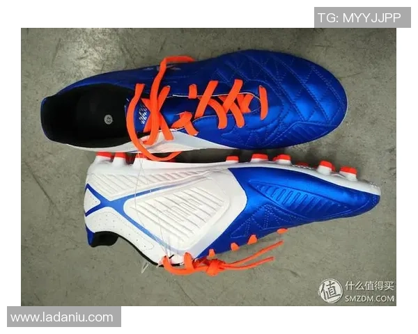 迪卡侬足球鞋代言球星全解析及其在职业生涯中的影响力 迪卡侬足球鞋代言球星全解析及其在职业生涯中的影响力